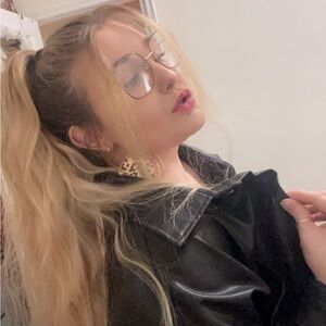 Meet your Posher, Chelsea